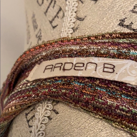 Beautiful multicolored  cute top mauve color. - Picture 5 of 6